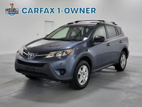 Used 2014 Toyota RAV4 LE FWD image 4