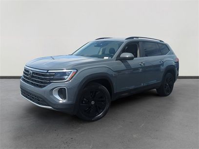 Certified 2025 Volkswagen Atlas SE w/ Panoramic Sunroof Package