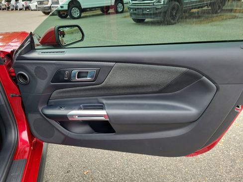 Used 2024 Ford Mustang Coupe RWD image 27