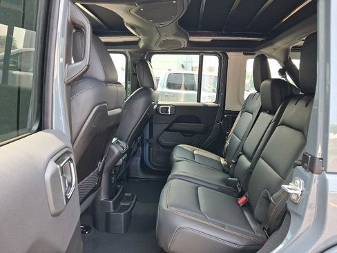 New 2026 Jeep Wrangler Unlimited Sahara AWD/4WD image 6