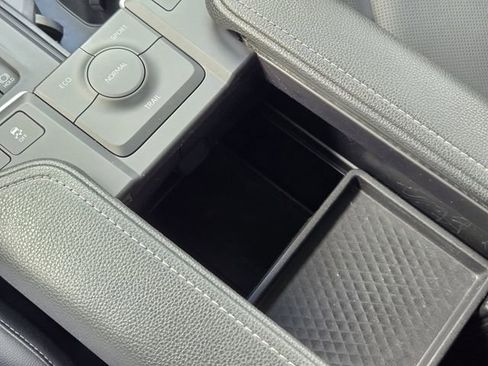 Used 2025 Toyota Grand Highlander AWD Hybrid image 26