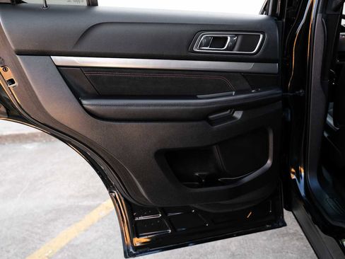 Used 2018 Ford Explorer XLT w/ Equipment Group 202A image 44