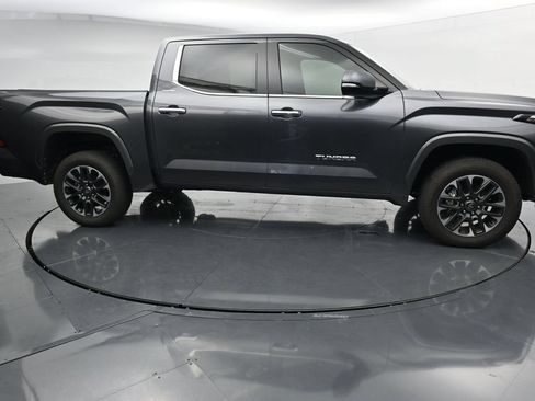 Used 2026 Toyota Tundra Limited AWD/4WD image 9