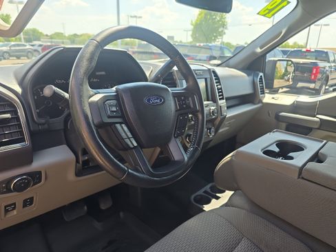 Used 2019 Ford F150 XLT w/ Equipment Group 302A Luxury AWD/4WD image 11
