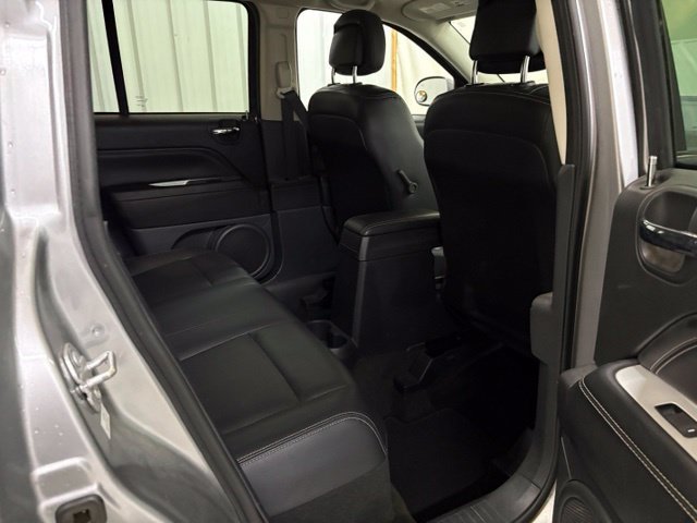 Used 2016 Jeep Compass High Altitude FWD image 17