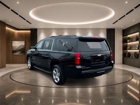 Used 2015 Chevrolet Suburban LT w/ Luxury Package AWD/4WD image 7