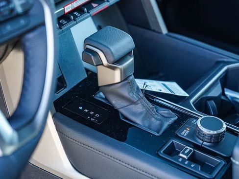 New 2026 Toyota Tundra Limited AWD/4WD image 19