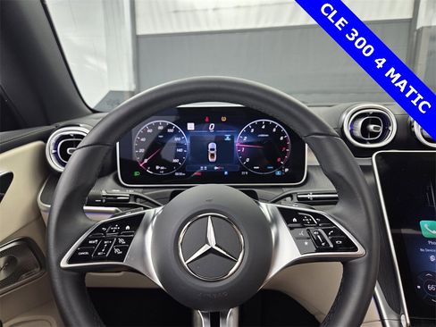 Used 2025 Mercedes-Benz CLE 300 4MATIC Cabriolet image 31
