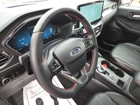 Certified 2025 Ford Escape ST-Line Elite w/ Premium Technology Package image 26