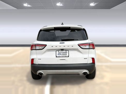 Used 2022 Ford Escape SE image 10