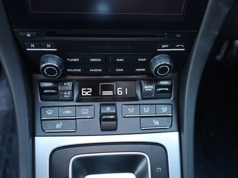 Used 2018 Porsche 718 Cayman RWD image 31
