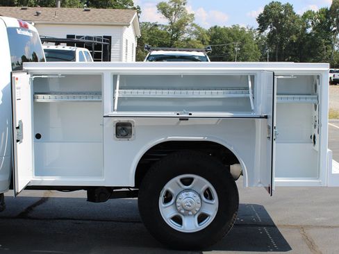 Used 2024 RAM 2500 Tradesman RWD image 9