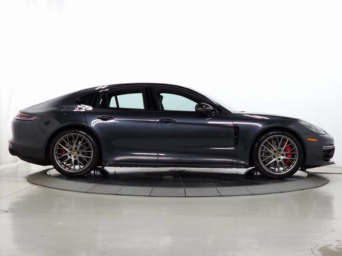 Used 2020 Porsche Panamera GTS image 10
