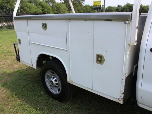 Used 2019 Chevrolet Silverado 2500 W/T w/ WT Convenience Package RWD image 8
