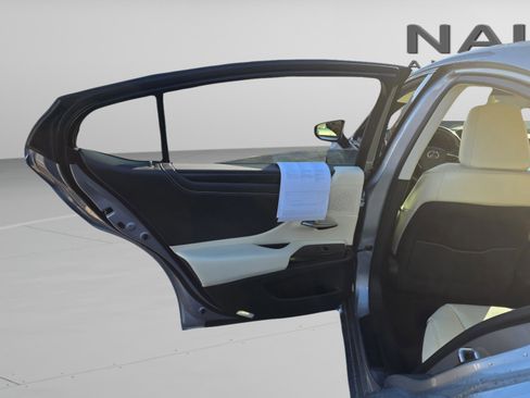Certified 2022 Lexus ES 350 w/ Premium Package image 19