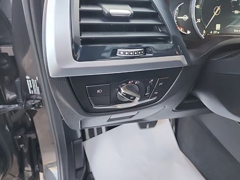 Used 2019 BMW X3 xDrive30i image 17