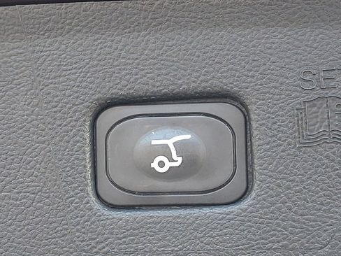 Certified 2023 Ford Edge SEL w/ Convenience Package image 28