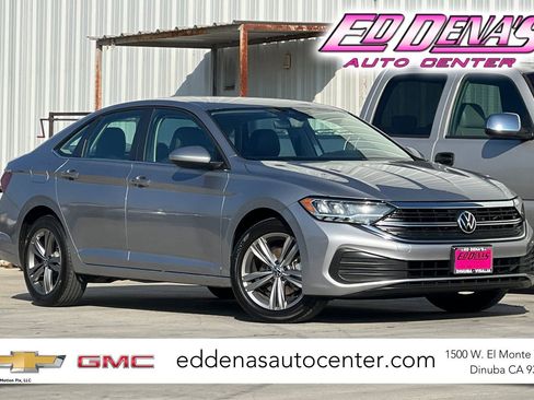 Used 2024 Volkswagen Jetta SE FWD image 1