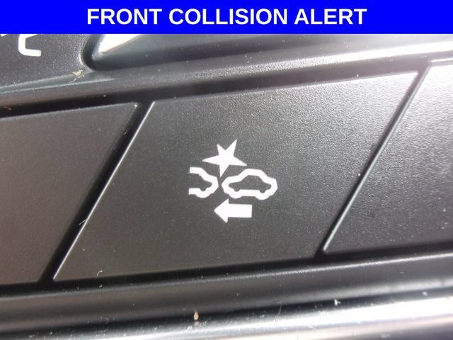 Used 2026 Buick Enclave Preferred w/ Power Package FWD image 7