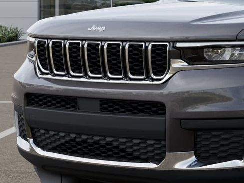 New 2025 Jeep Grand Cherokee L Laredo w/ Luxury Tech Group I AWD/4WD image 11