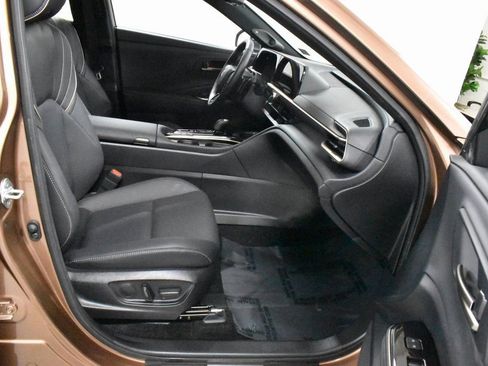 Used 2025 Toyota Crown Signia Limited image 14