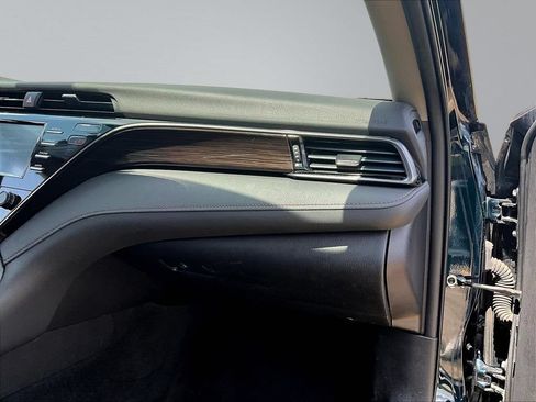 Used 2019 Toyota Camry LE FWD image 27