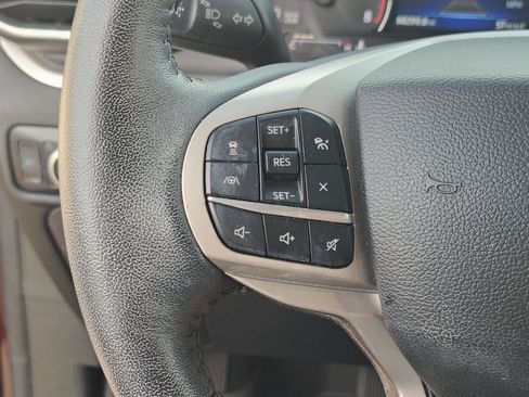 Used 2022 Ford Explorer XLT w/ Equipment Group 202A RWD image 21