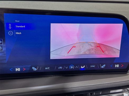 Certified 2025 Chevrolet Traverse LT image 12