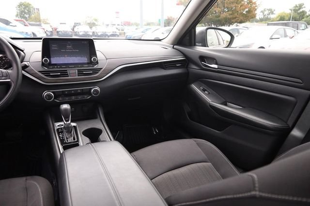 Certified 2025 Nissan Altima 2.5 SV FWD image 26