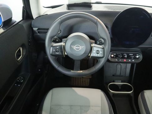 Certified 2025 MINI Cooper S image 10