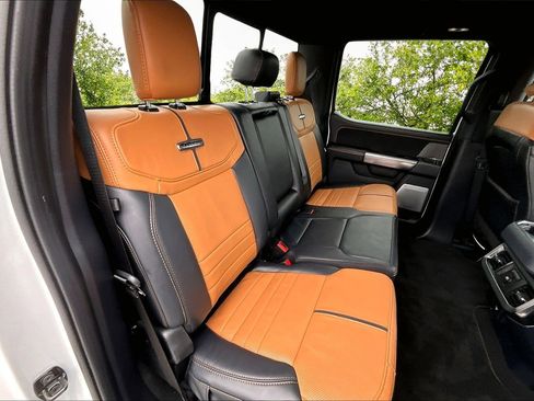 Used 2024 Ford F450 Platinum w/ FX4 Off-Road Package image 28