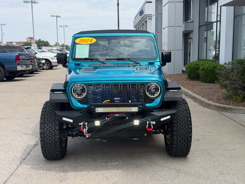 Used 2024 Jeep Wrangler Unlimited Rubicon w/ Convenience Group AWD/4WD image 20