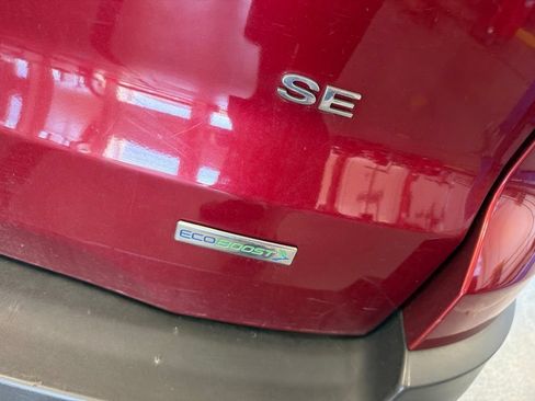 Used 2020 Ford EcoSport SE w/ SE Convenience Package FWD image 8