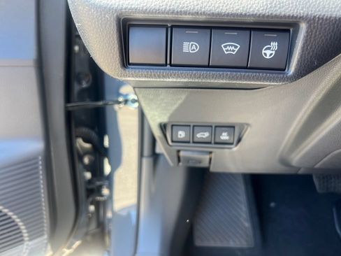 New 2026 Toyota Prius Plug-In Hybrid FWD image 18