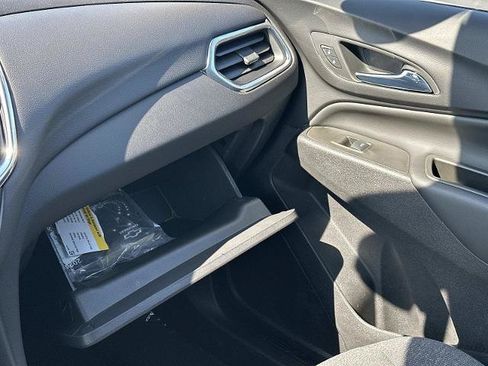 Certified 2024 Chevrolet Equinox LT FWD image 33