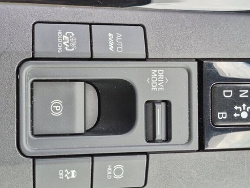 Certified 2023 Toyota Prius Prime FWD image 23