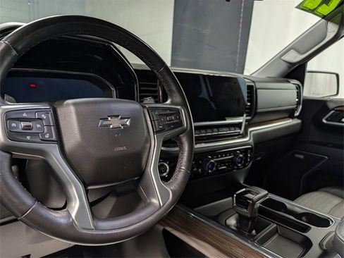 Certified 2022 Chevrolet Silverado 1500 RST image 18