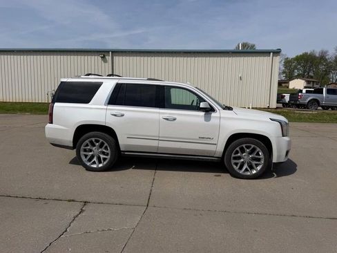 Used 2017 GMC Yukon Denali w/ Open Road Package AWD/4WD image 2