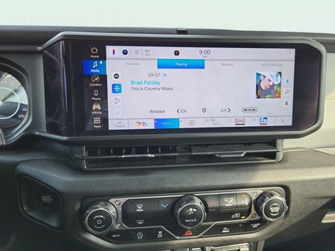 Certified 2024 Jeep Gladiator Sport image 27