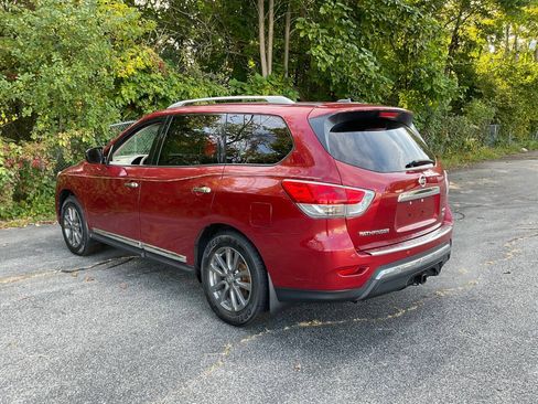 Used 2015 Nissan Pathfinder SL w/ SL Premium Package AWD/4WD image 4
