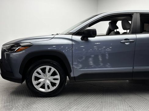 Used 2023 Toyota Corolla Cross L AWD/4WD image 5