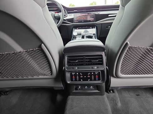 Used 2023 Audi SQ8 Prestige AWD/4WD image 24