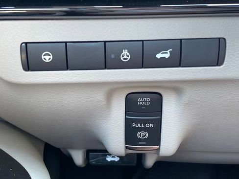 New 2025 Nissan Murano SL image 14