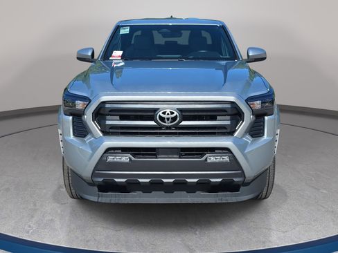 Used 2024 Toyota Tacoma SR5 AWD/4WD image 2