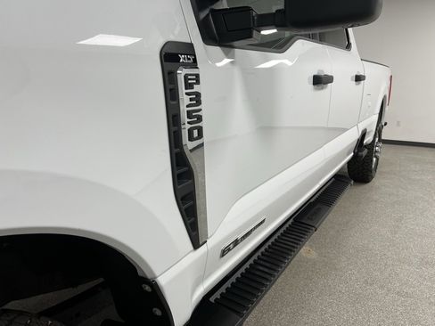 Used 2023 Ford F350 XLT w/ FX4 Off-Road Package image 17