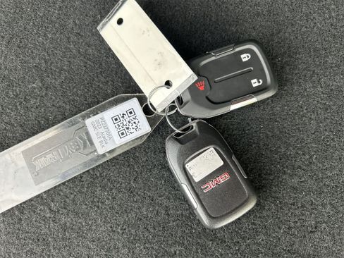 Used 2023 GMC Acadia SLE image 20