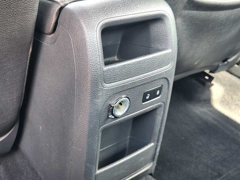 Used 2012 Volkswagen Jetta SE FWD image 26