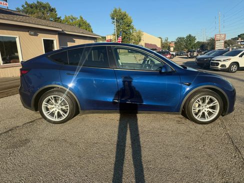 Used 2020 Tesla Model Y Long Range image 2