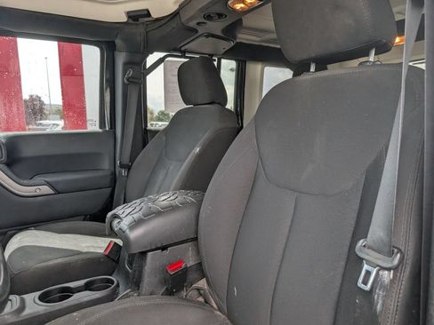 Used 2015 Jeep Wrangler Unlimited Sport w/ Quick Order Package 24S AWD/4WD image 7