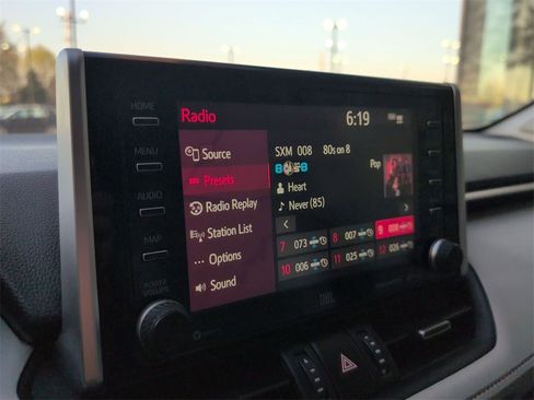 Used 2020 Toyota RAV4 Limited image 29